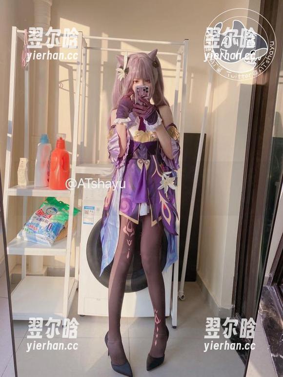 AT鲨 这套小背心写真,AT鲨到底是在发布套图还是在诠释荒诞?