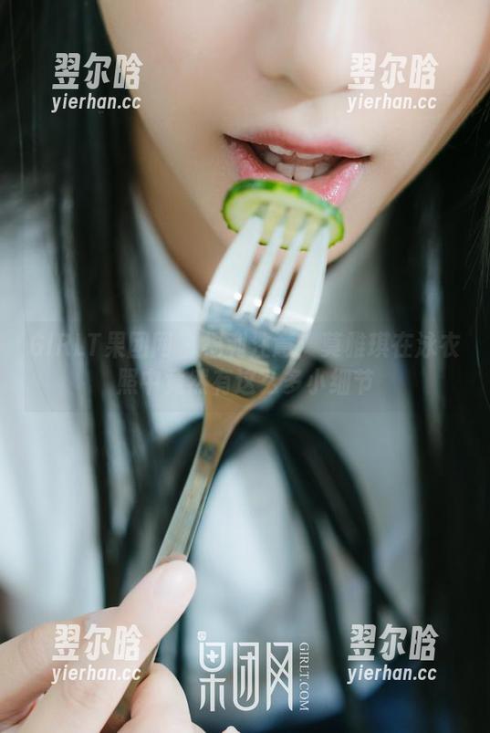 GIRLT果团网-莫雅琪 GIRLT果团网 - 福利注意:莫雅琪在泳衣照中竟然有这么多小细节