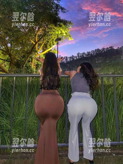 微密圈 - 驾着兔耳朵的Jessie婕西，分享她的兔女郎套图，哎呀，谁还没个梦想呢？