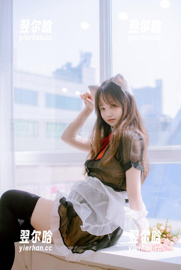 Sia(시아)制服在线图集：有种说不出的吸引力在里面