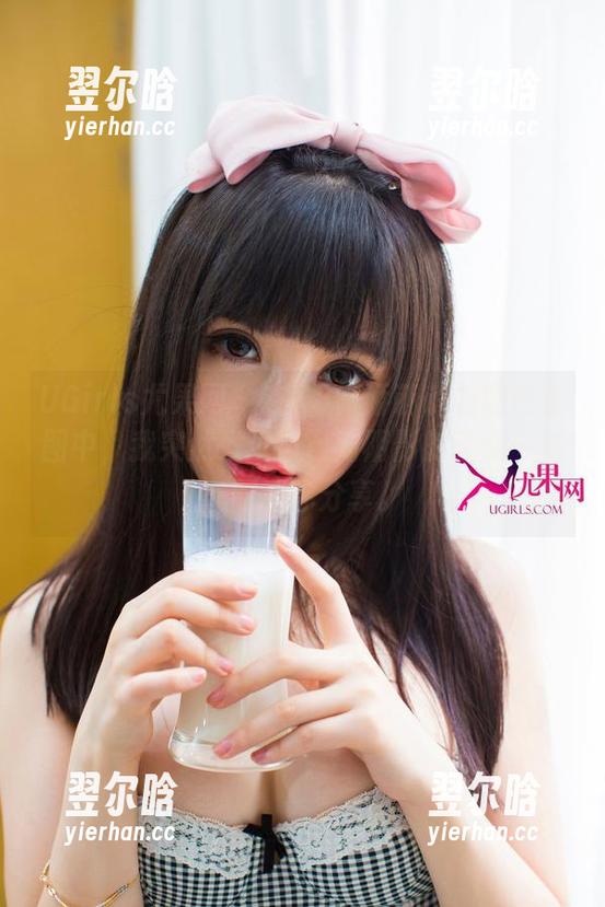 UGirls尤果网 - 在K8傲娇萌萌的黑色套图中，我突然发现自己对阴影的迷恋…对，想和你分享。
