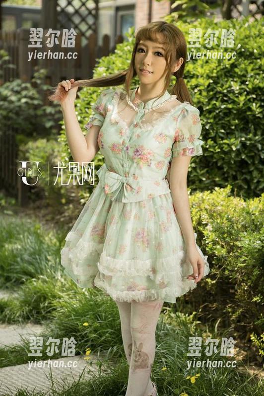 UGirls尤果网-曼妮儿 UGirls尤果网 - 注意,曼妮儿的裤里丝图集更新了,谁说裤子不能有疯癫的气质?