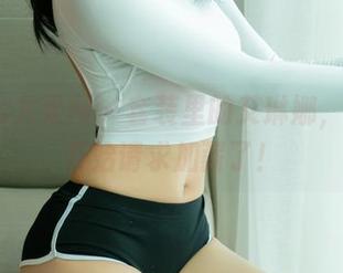 UGirls尤果网 – 套装里的艾琳娜，壁纸都开始请求加薪了！