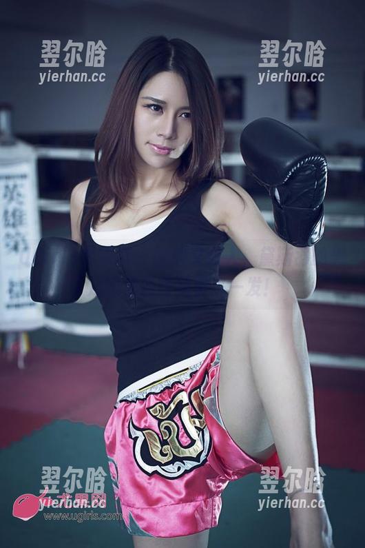 UGirls尤果网-黛斯羽 UGirls尤果网 - 自信又迷人,黛斯羽的美足图集值得免费来一发!