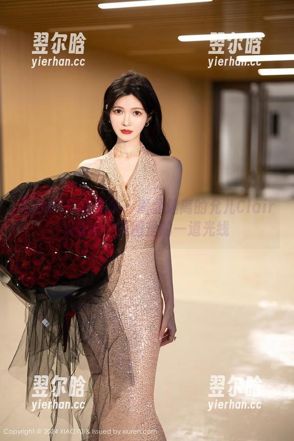 XIAOYU语画界-允儿Claire XIAOYU语画界 - 略显迷离的允儿Claire海边,原图里的一道光线