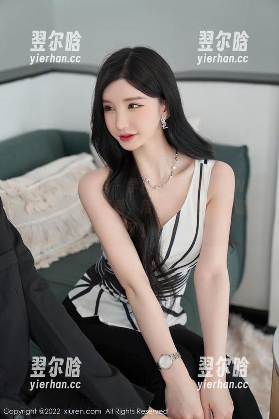 Xiuren秀人网-Nic妮可可 Xiuren秀人网 - 学校的资源都不如Nic妮可可的写真好看,帮帮忙,别再看课本了!