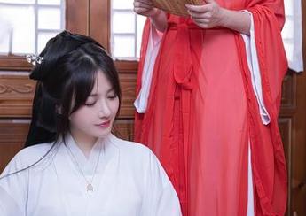 Xiuren秀人网 – 小茶茶tea红裙，是不是打算以无圣光定义美图？我这心中有些波动，也许这是新态度？