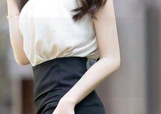 Xiuren秀人网 – 玉兔miki的空乘制服，制服也能这么穿，图包免费下载，随便瞧瞧