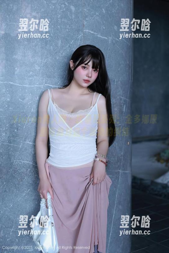 Xiuren秀人网 - 比基尼系列：金多娜原图与我对这个泳池的纠结