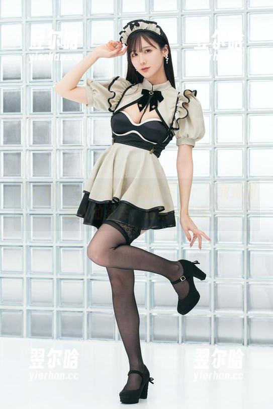 けん研(けんけん)的和服写真：下载她那迷人的姿态，后果自负哦