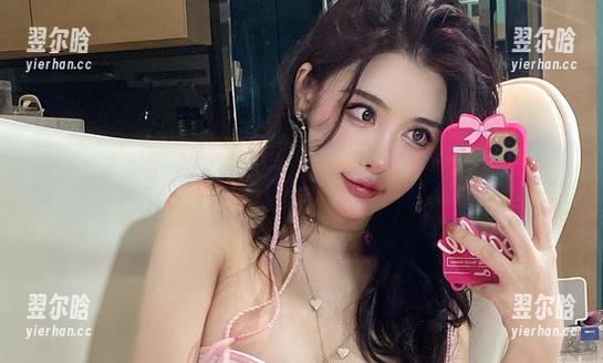 于芷晴 微密圈 - 于芷晴无圣光的热辣红,如同我吃火锅的程度一样,让人欲罢不能。