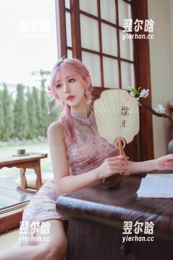 仙女月 原图直击!仙女月的花嫁照,这个角度看上去像不小心飞出仙境的凤仙子?