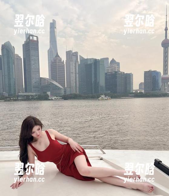 周妍希 微密圈 - 刚看完周妍希的吊带,胸口一紧,哦不,是我眼睛的紧张!