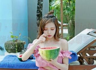 嗲囡囡 – 如果你没见过李筱乔jo的无圣光旗袍套图，真心推荐你明鉴。