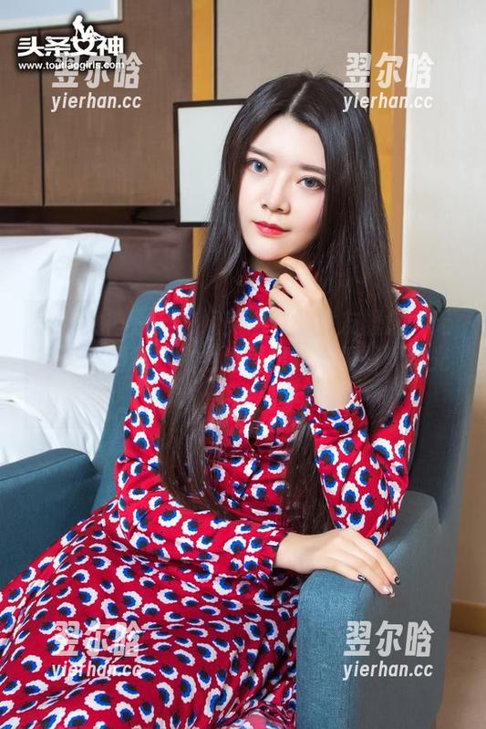 头条女神-樊安妮 头条女神 - 樊安妮美图中的女友概念:无圣光,但是你完全看得出,心里却像有光一样!