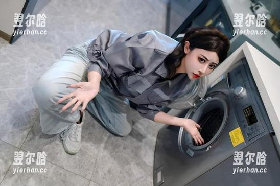 奈汐酱Nice 玩转自然:奈汐酱Nice的高清户外自拍,花草树木做背景真不错。