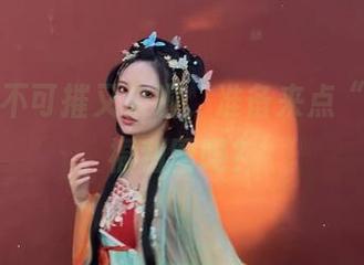 妍子坚不可摧又来啦，准备来点“花嫁”福利图吗？