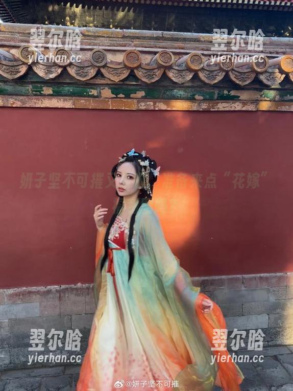 妍子坚不可摧 妍子坚不可摧又来啦,准备来点“花嫁”福利图吗?