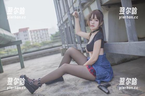 宅夏yoko 宅夏yoko说:一号本白丝写真,玩得最嗨的竟然是我!