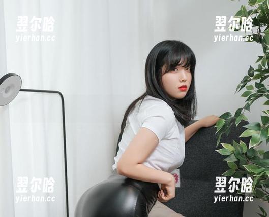 无圣光透视，宋哈娜的校服还能这么美？