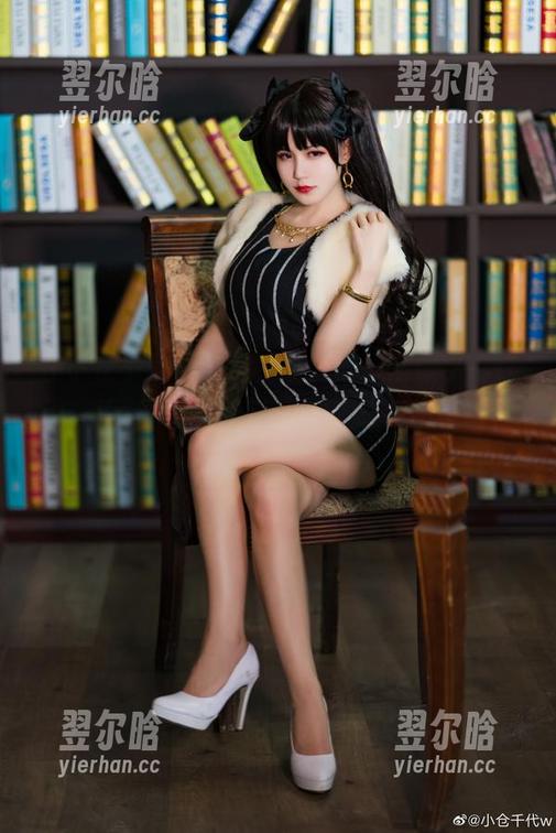 在小仓千代w的写真中，每一幅似乎都在说，KafkaHSR的末尾，总有小惊喜等着！