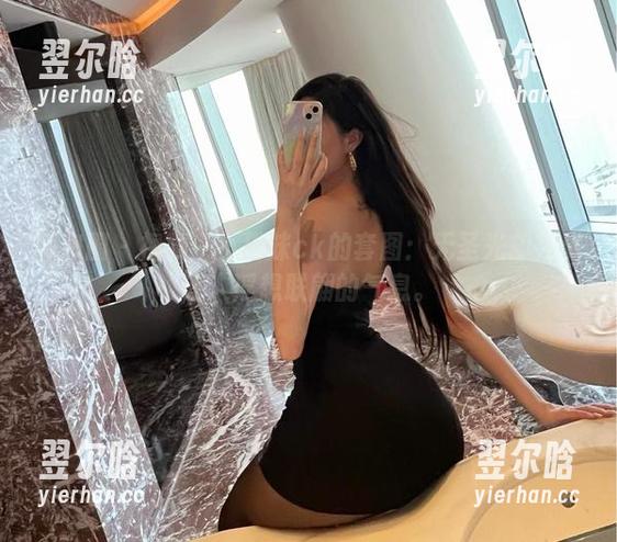 小猫咪ck 微密圈 - 视频中小猫咪ck的套图:无圣光却充满让人浮想联翩的气息。