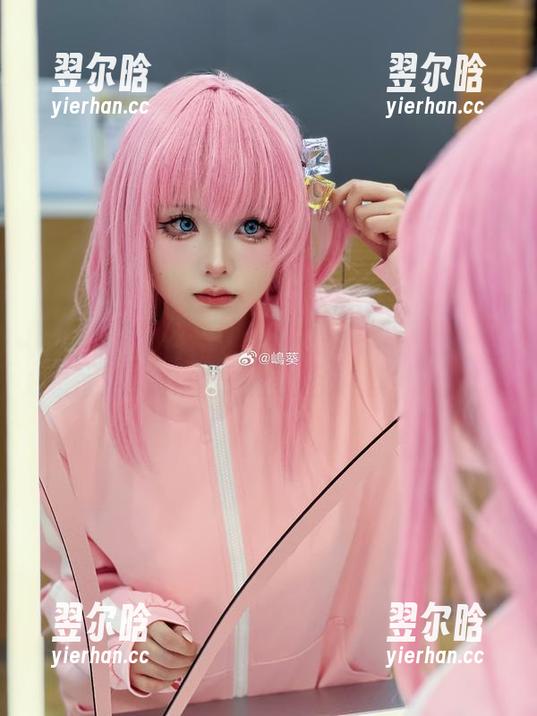 嶋葵 当嶋葵遇见白裙:图片里似乎有风在低语。