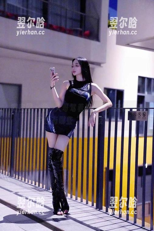 微密圈 - 徐珺大哥驾着连体衣，定制写真中还有哪些“黑科技”？