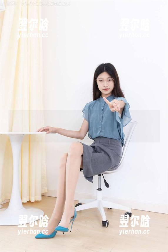 物恋传媒 - 佳琪的图集分享：指间青丝，一不小心就沦陷