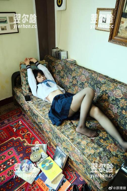 白莉爱吃巧克力的瑜伽全套图集，标准的‘完美’楷模，我想我可能永远都学不会！