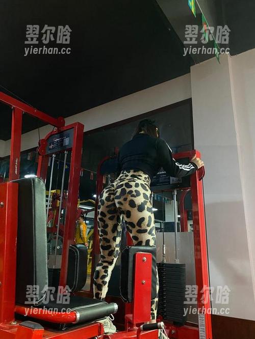 禅雨儿Lynne 微密圈 - 当禅雨儿Lynne遇上美腿:图包中的腿的真理