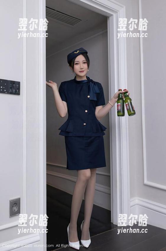 秀人网-小茉莉jasmine 秀人网 - 小茉莉jasmine的最新作品集,油亮得像刚刚从镜子里爬出来的自己!(注意,不要把自己照得太亮哦)