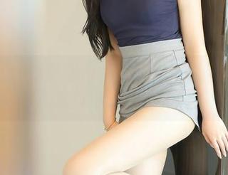 秀人网 – 徐微微mia无圣光在樱花园：图片里的这份必须留住的调皮！