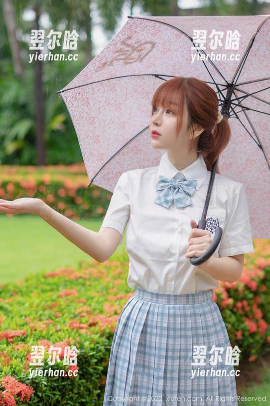 秀人网-林文文yooki 秀人网 - 看!林文文yooki穿着体操服,私拍图集里连重力都嫌她太轻盈!