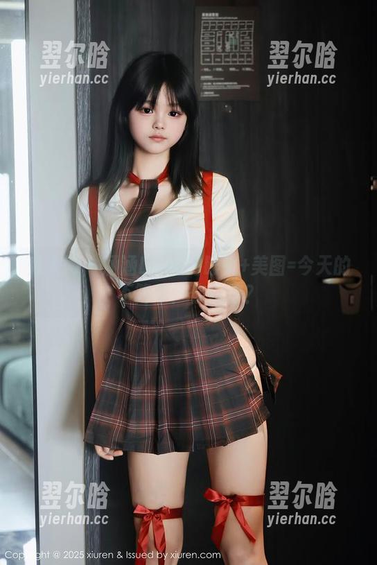 秀人网 - 涵涵Luna的眼镜+美图=今天的不简单！你敢信？
