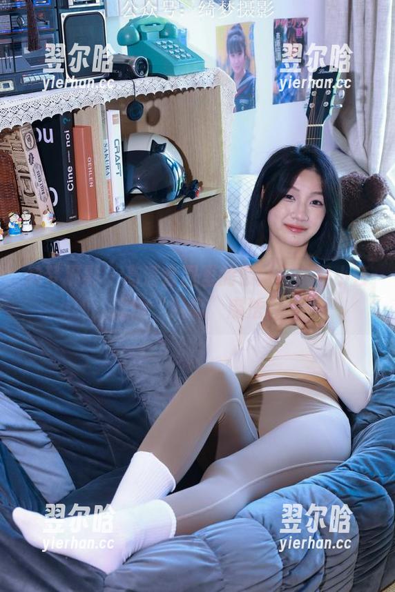 绮梦摄影-小艺 绮梦摄影 - 高清套图里的镂空,就是小艺撒的“脱离”魔法。