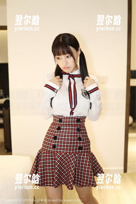 美媛馆-Abby王乔恩 美媛馆 - Abby王乔恩和她的棉袜:原图里那些袜子,难道真有让人沉迷的魔力?