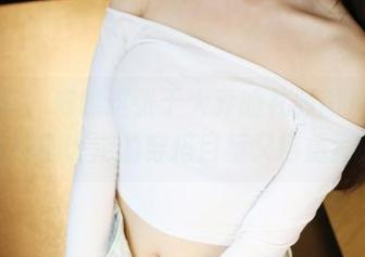 美媛馆 – 瞧瞧这张于大乔的礼服图片，感觉我刚刚设定的穿搭目标又得重置了！
