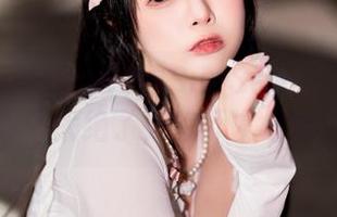 刚翻到落落Raku的SunSeeker图片资源，心想这太绝了，怎可以是我的日常！
