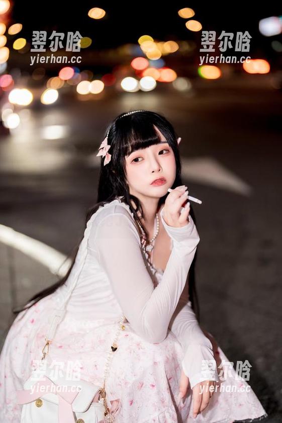 刚翻到落落Raku的SunSeeker图片资源，心想这太绝了，怎可以是我的日常！