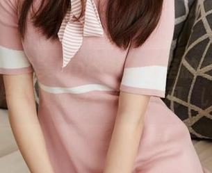 蜜桃社 – 萌美Moemi与教室的奇妙搭配，图片让我好奇こんなに可愛いの？