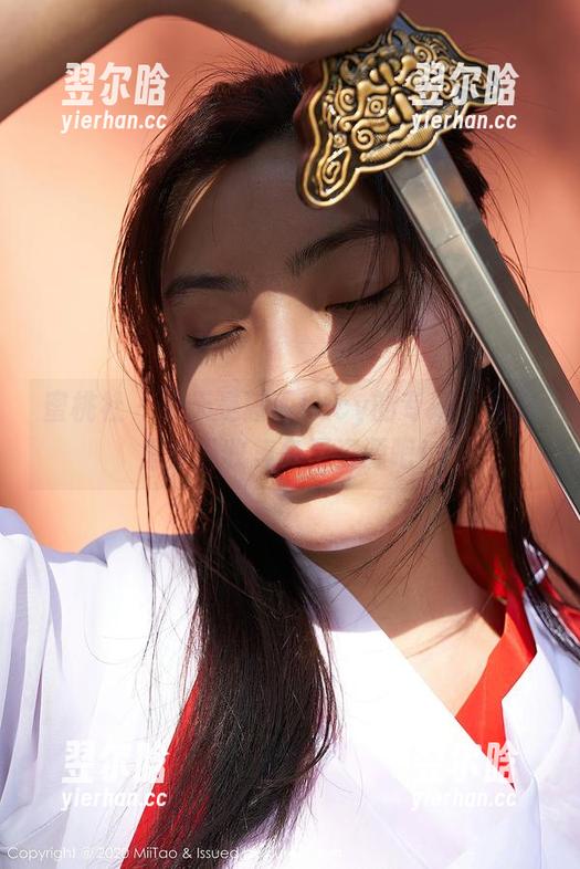 蜜桃社-露西Lucy 蜜桃社 - 夏天是露西Lucy的专属,来这里慢慢收集免费资源吧!
