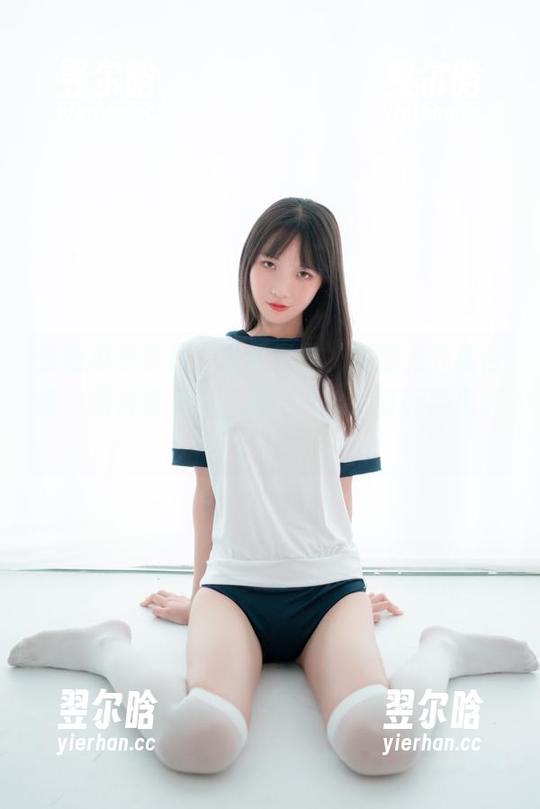 当西瓜少女遇上白云森林，短袖无外套合集，图片这么多，我的内心在打翻西瓜汁！