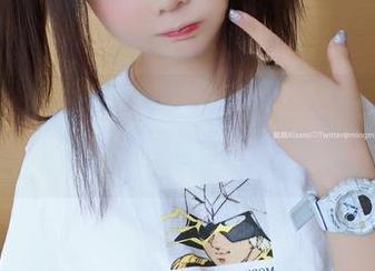 铭铭kizami，棉袜好美，但记得偶尔露出把脚指头哟～这样才更真实呀！