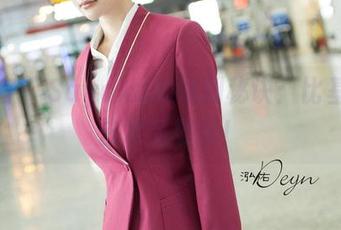 青豆客 – Sayaka的福利秘诀：比基尼的艺术品展示！