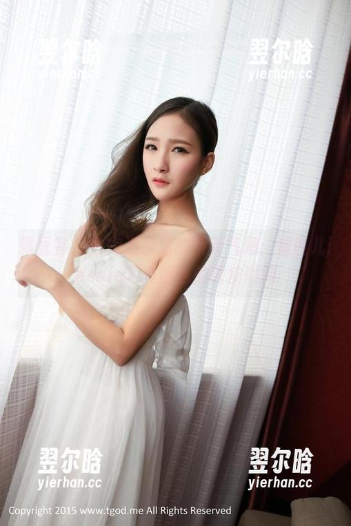 青豆客 - 古兜温泉里的娇羞气息：婕西儿jessie写真图包的调皮瞬间